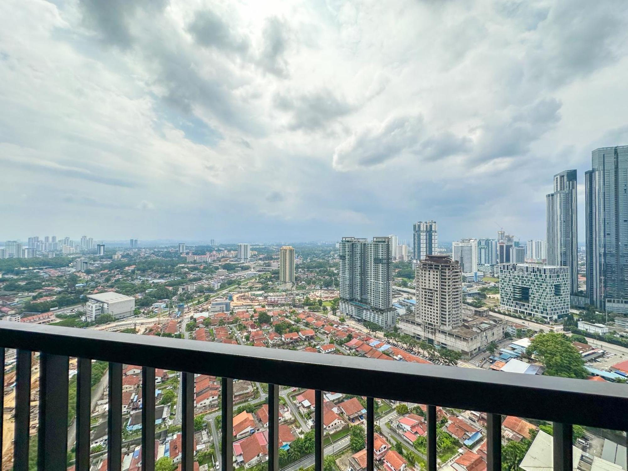 Twin Tower Residence By Nest Home【5 Mins Walk To Ciq】 Johor Bahru Exterior foto